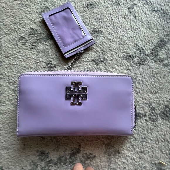 NWT Tory Burch Light Purple Zip Wallet - Picture 12 of 14